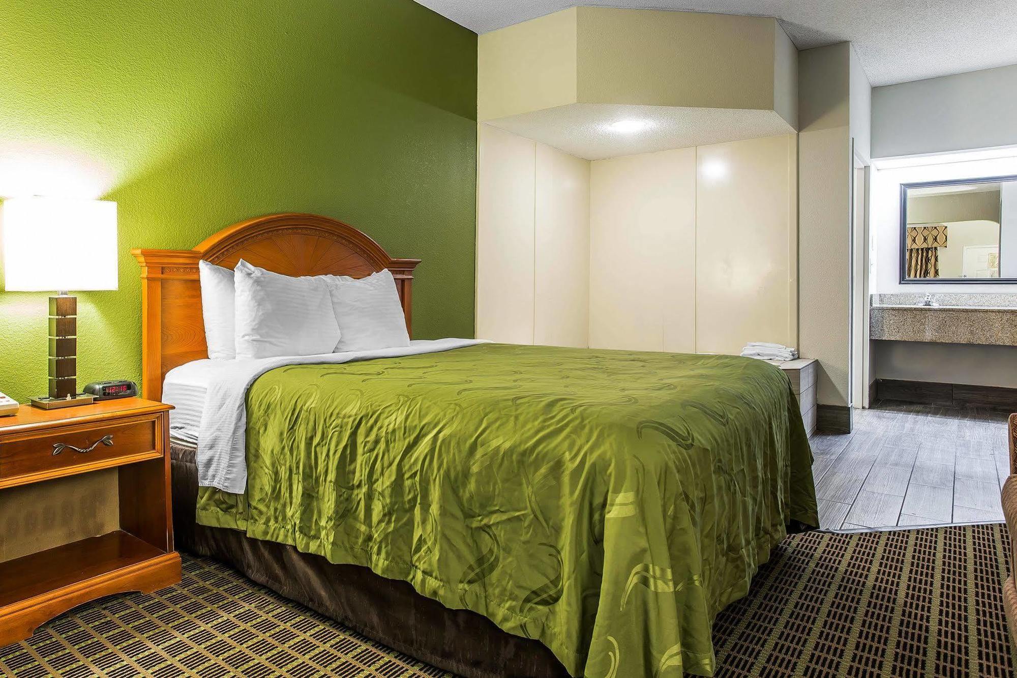 Quality & Hotel 2*
